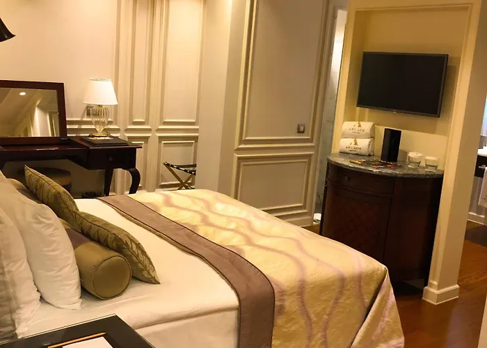 Отель Arcade & Nisantasi