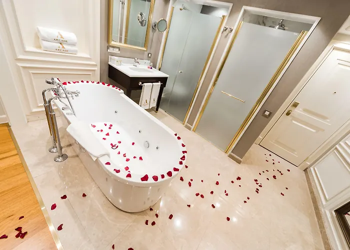 Отель Arcade & Nisantasi 4*