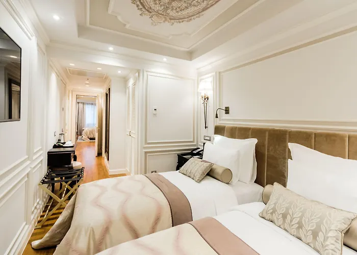 Отель Arcade & Nisantasi