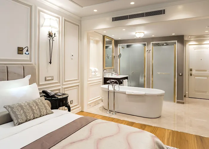 Отель Arcade & Nisantasi 4*